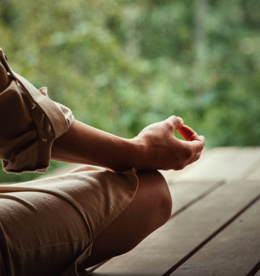 How Herbal Adaptogens Help Manage Daily Stress and Anxiety